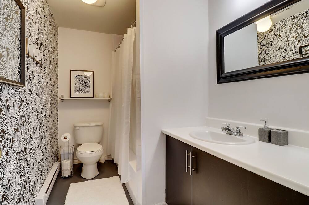 Photo of Bathroom in Deauville
