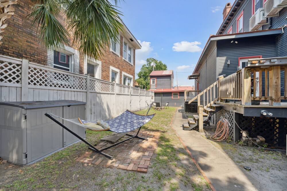 Photo of Outdoor in Metropolitan
