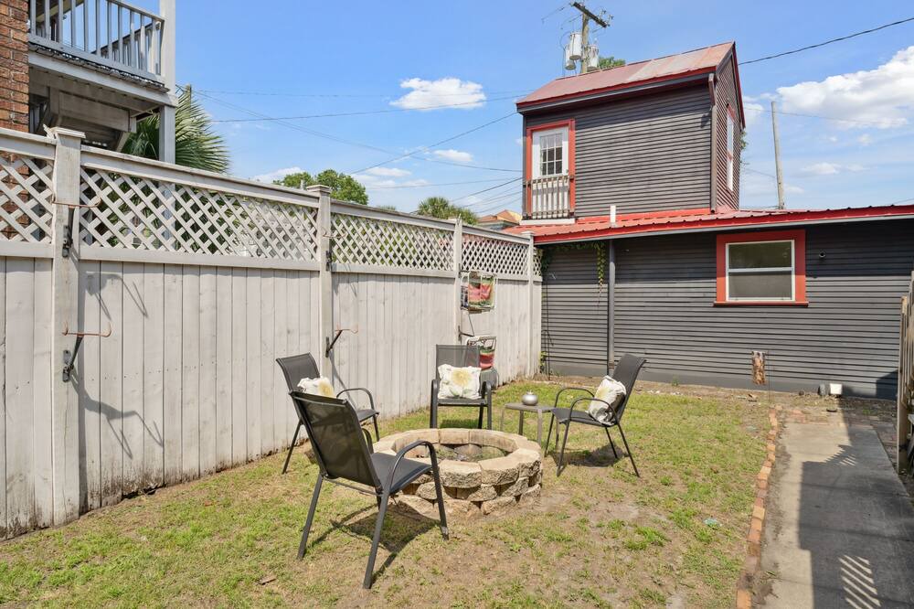 Photo of Outdoor in Metropolitan