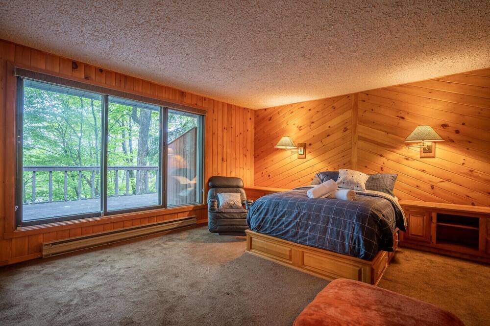 Photo of Bedroom in Saint-Faustin-Lac-Carre