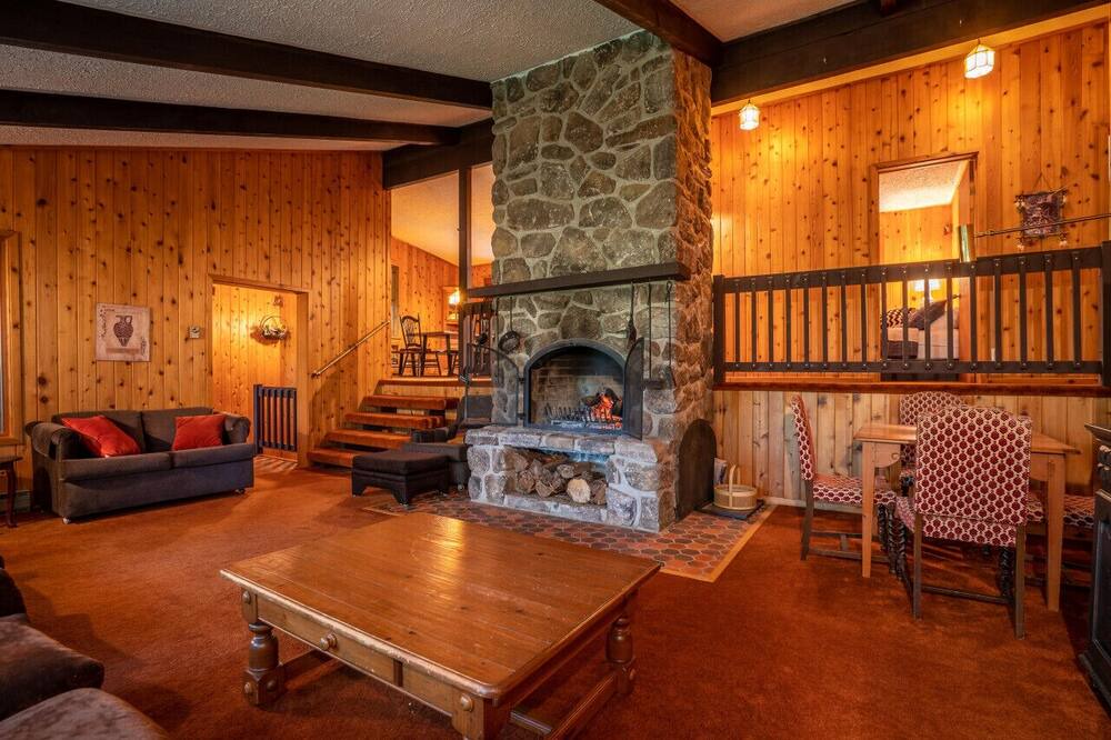 Photo of Livingroom in Saint-Faustin-Lac-Carre