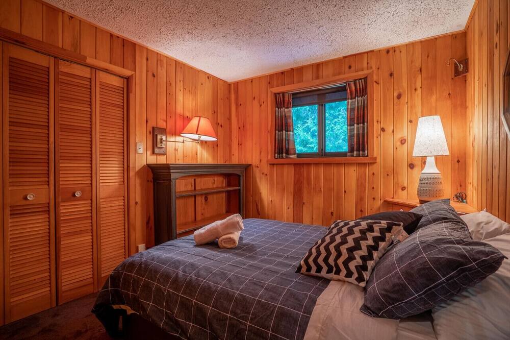 Photo of Bedroom in Saint-Faustin-Lac-Carre