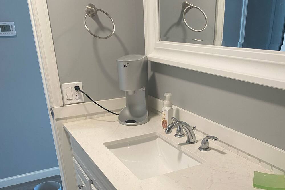 Photo of Bathroom in Town of Concord