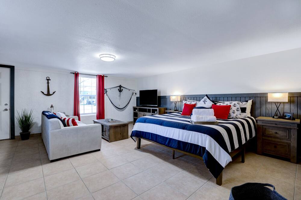 Photo of Bedroom in McQueeney