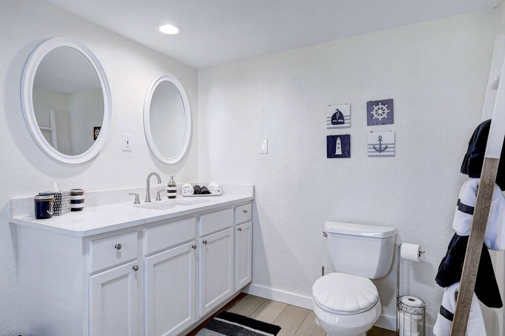 Photo of Bathroom in McQueeney