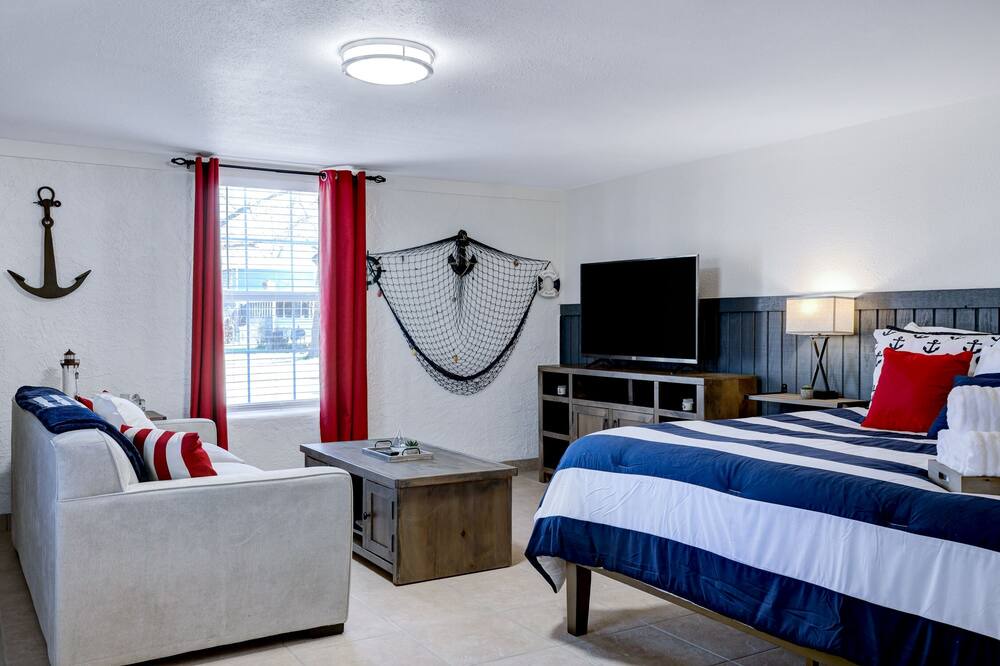 Photo of Bedroom in McQueeney
