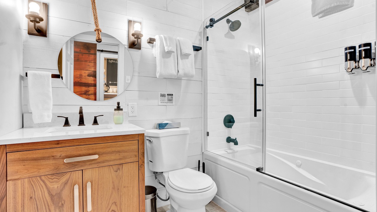 Photo of Bathroom in Lambertville