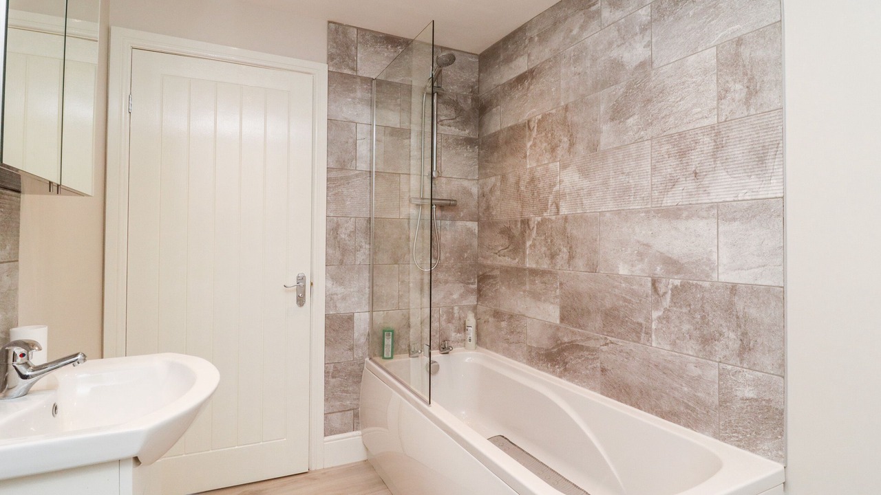 Photo of Bathroom in Walsden