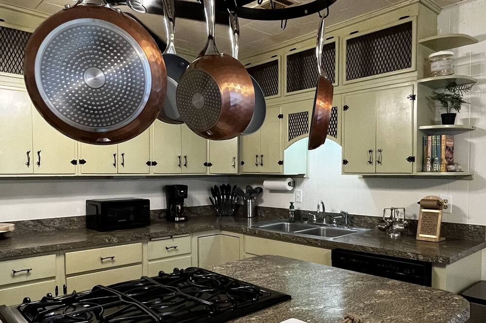 Photo of Kitchen in Mena
