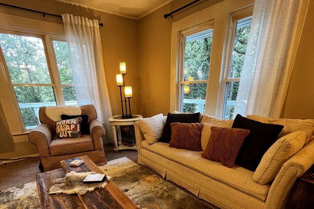 Photo of Livingroom in Mena