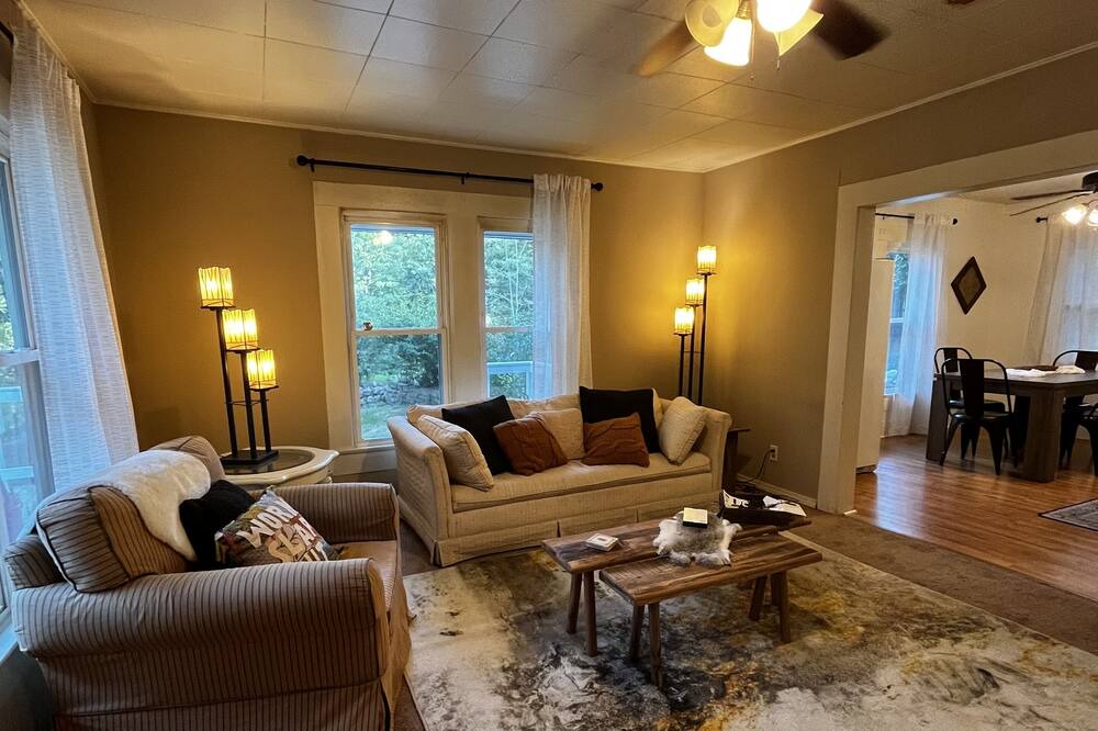 Photo of Livingroom in Mena
