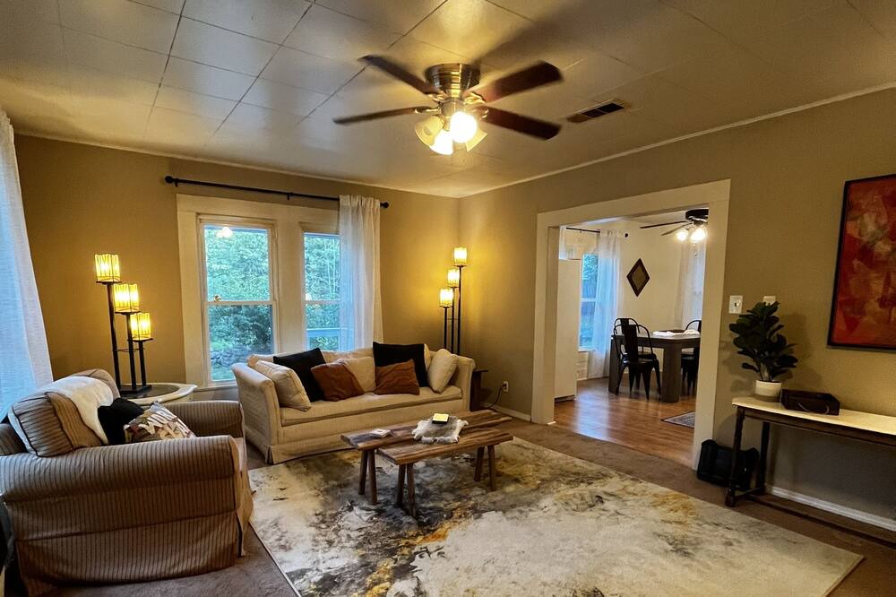 Photo of Livingroom in Mena