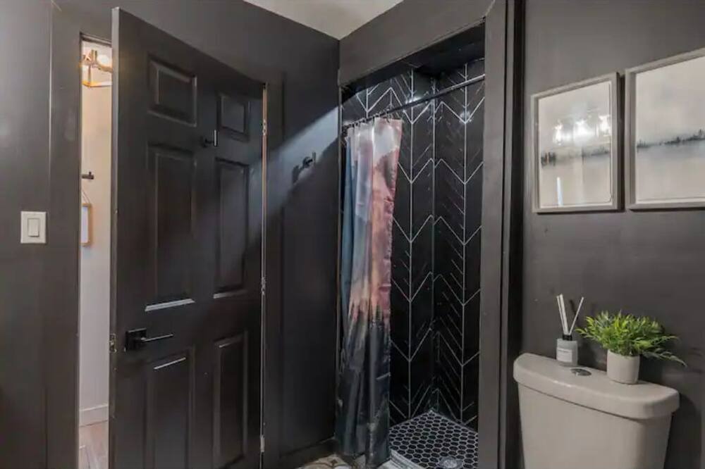 Photo of Bathroom in Roseneath