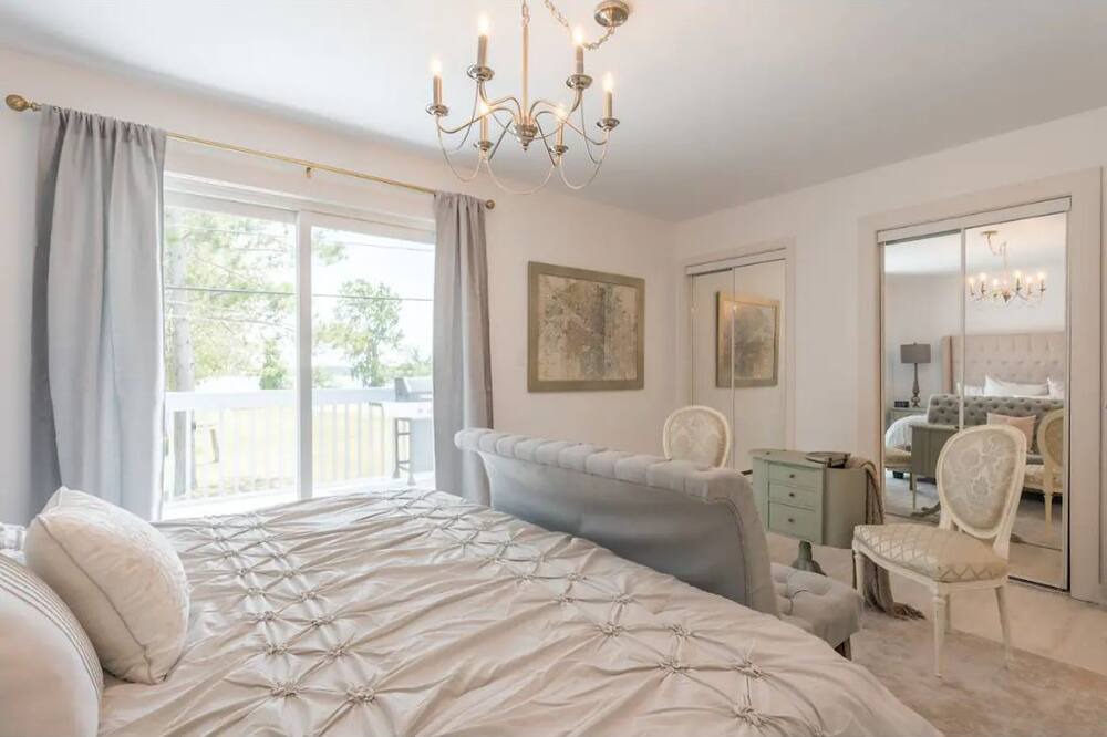 Photo of Bedroom in Greater Napanee
