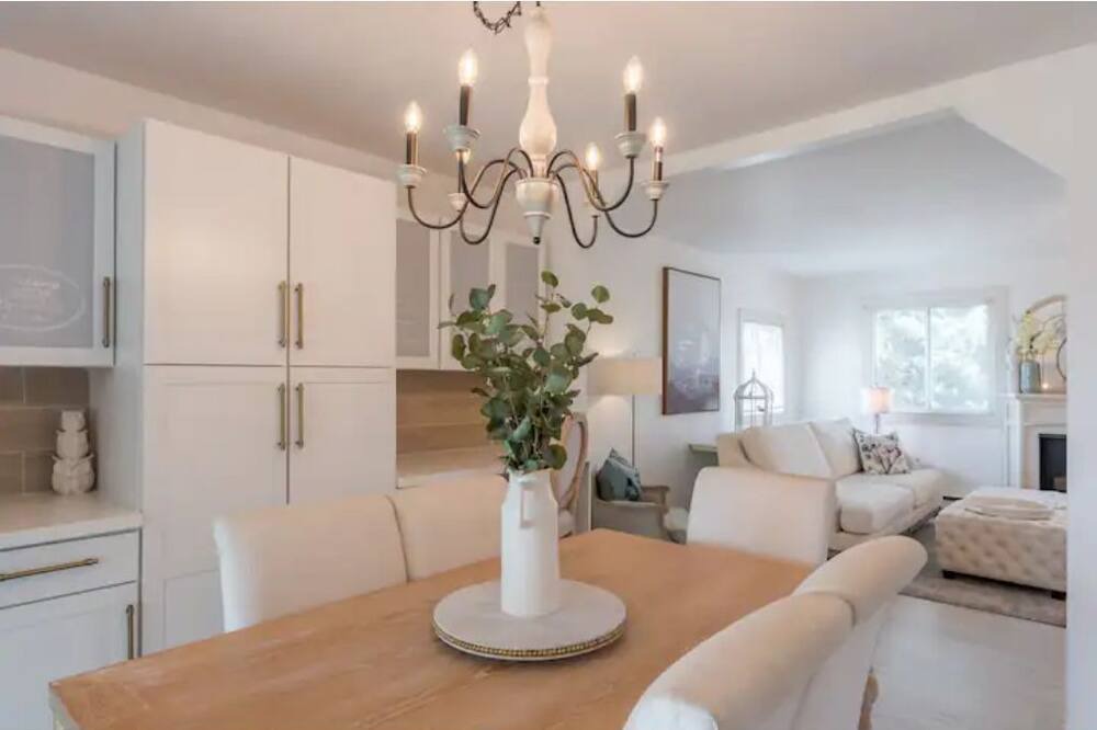 Photo of Bedroom in Greater Napanee