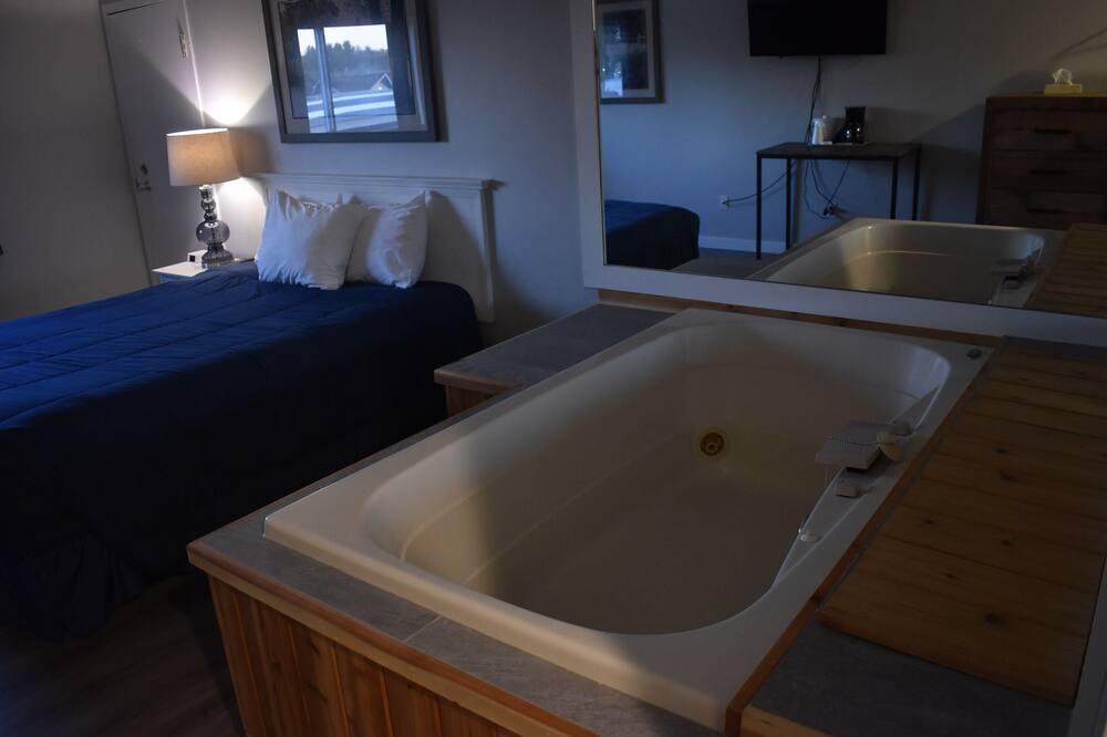 Photo of Bedroom in Cadillac