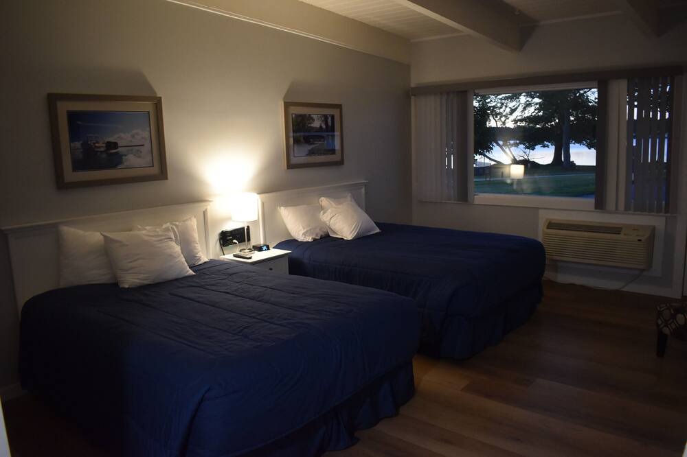 Photo of Bedroom in Cadillac