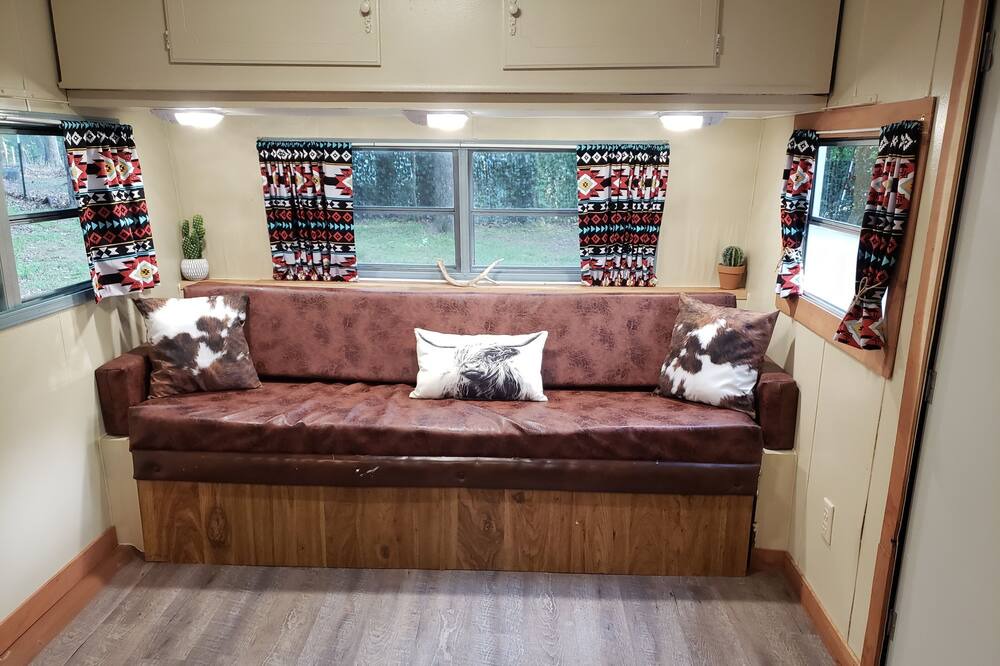 Photo of Livingroom in Bartlesville