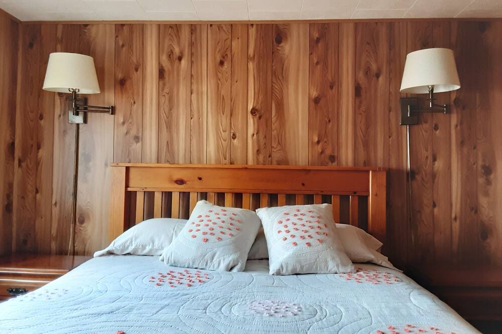 Photo of Bedroom in Port McNicoll