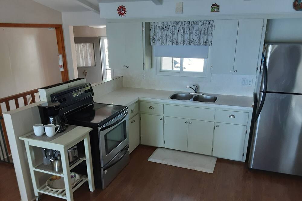 Photo of Kitchen in Port McNicoll
