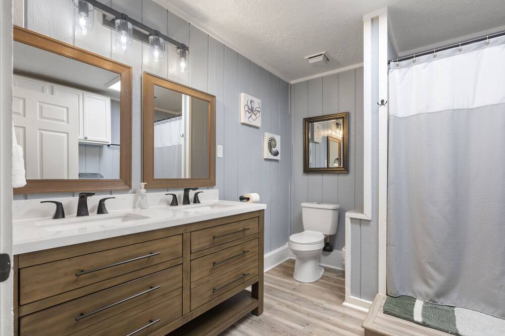 Photo of Bathroom in Barrett