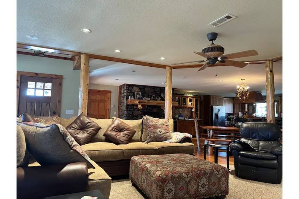 Photo of Bedroom in Elkins