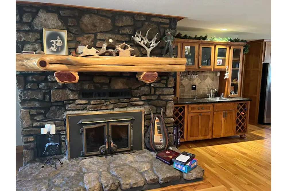 Photo of Livingroom in Elkins