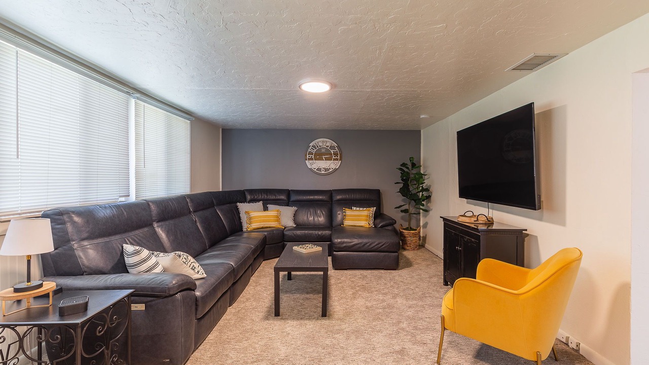 Photo of Livingroom in Eagle