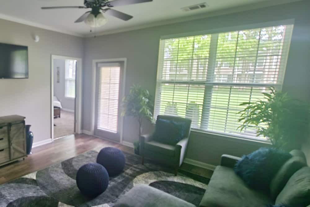 Photo of Livingroom in Collierville