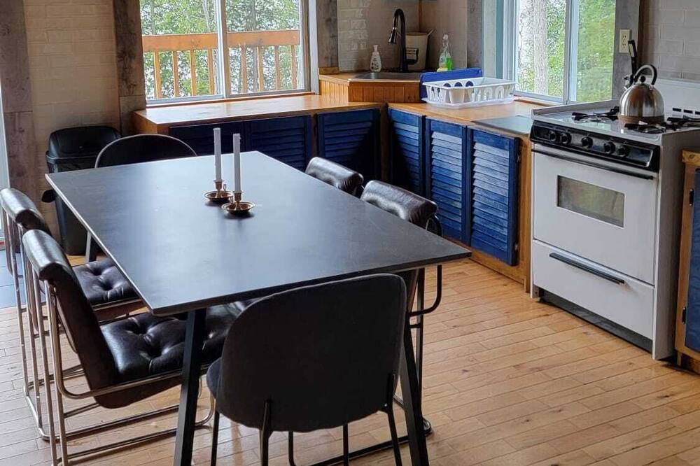 Photo of Kitchen in Ferme-Neuve