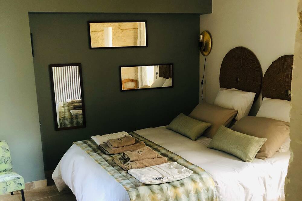Photo of Bedroom in Maille