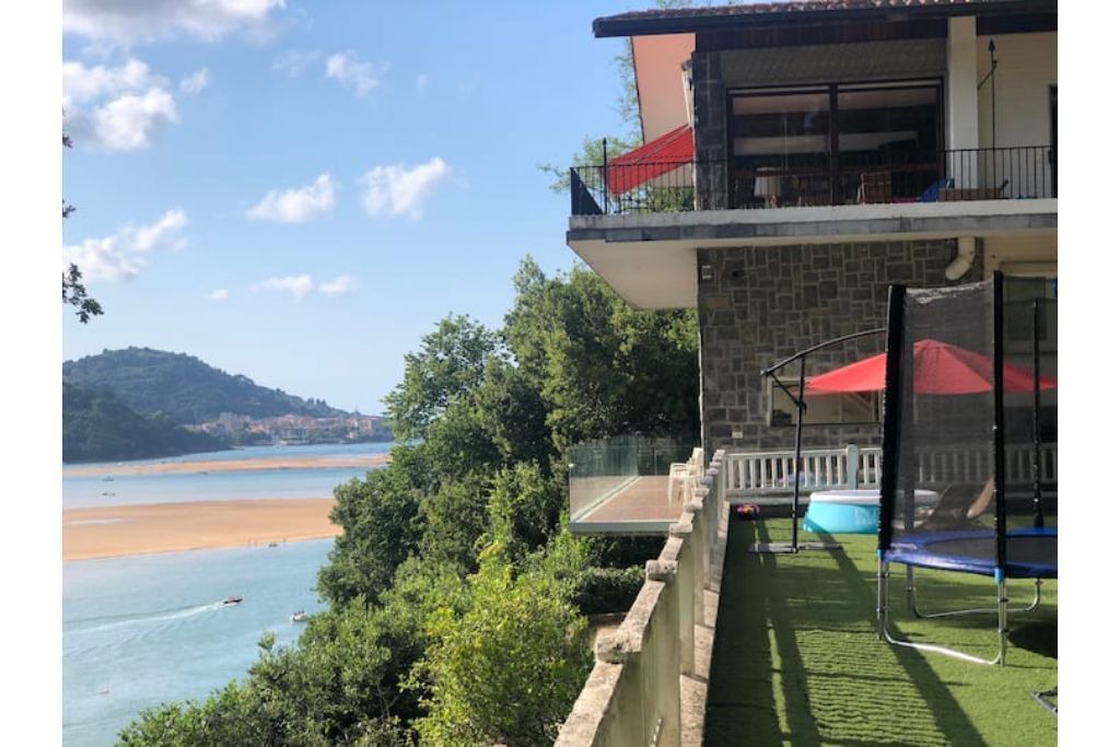 Photo of Outdoor in Gautegiz Arteaga