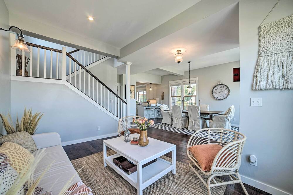 Photo of Livingroom in Mukilteo