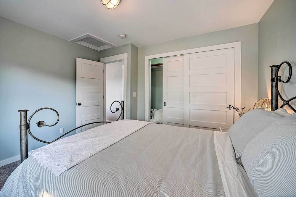 Photo of Bedroom in Mukilteo