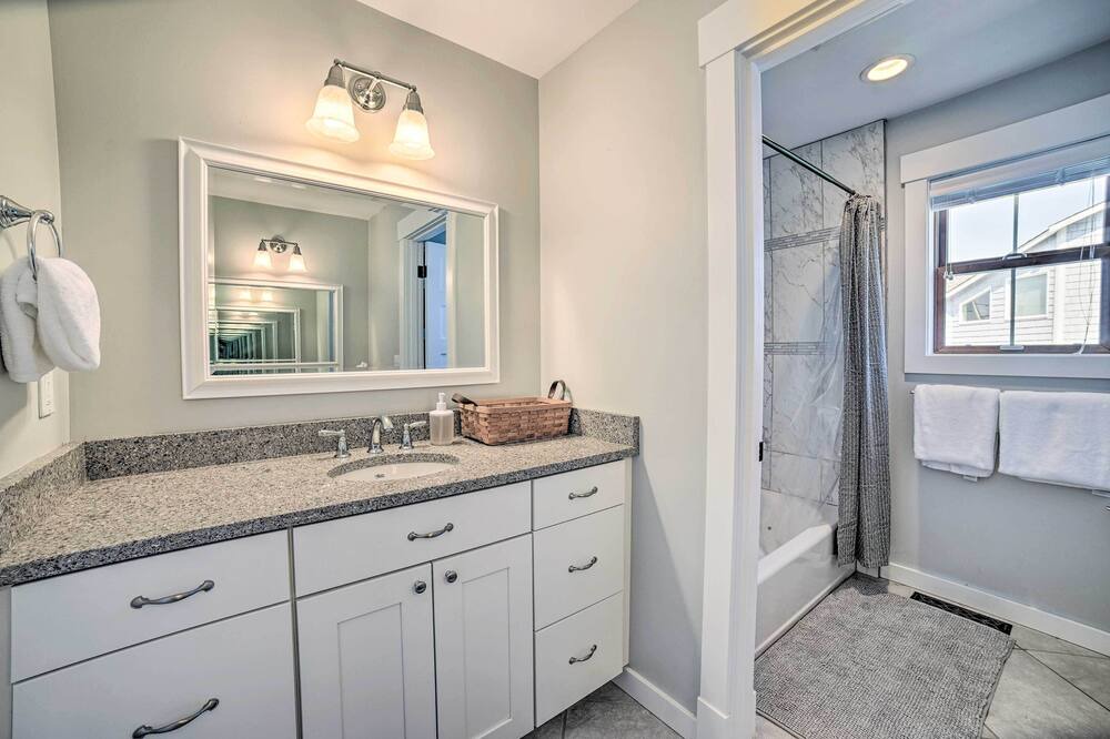 Photo of Bathroom in Mukilteo