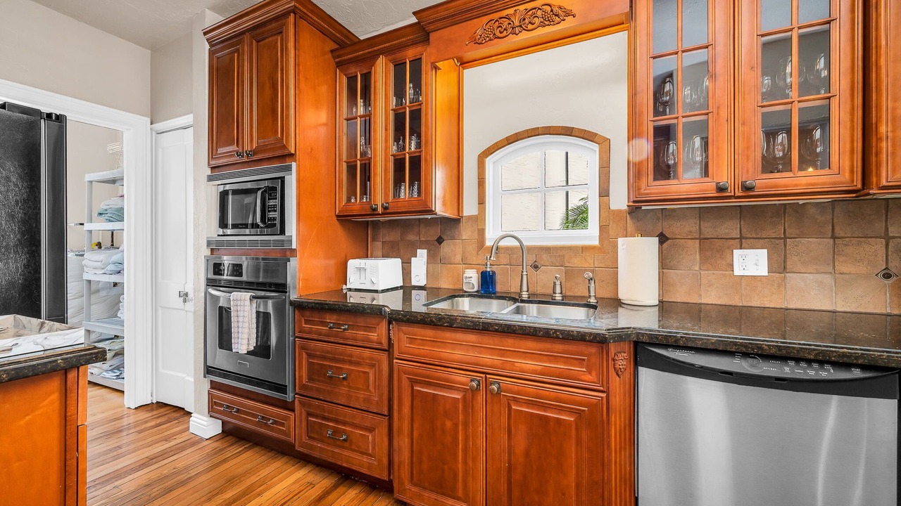 Photo of Kitchen in Flamingo Parks