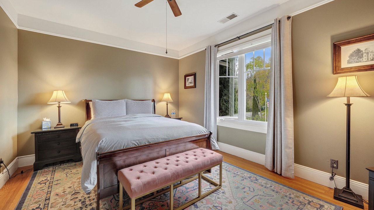 Photo of Bedroom in Calistoga