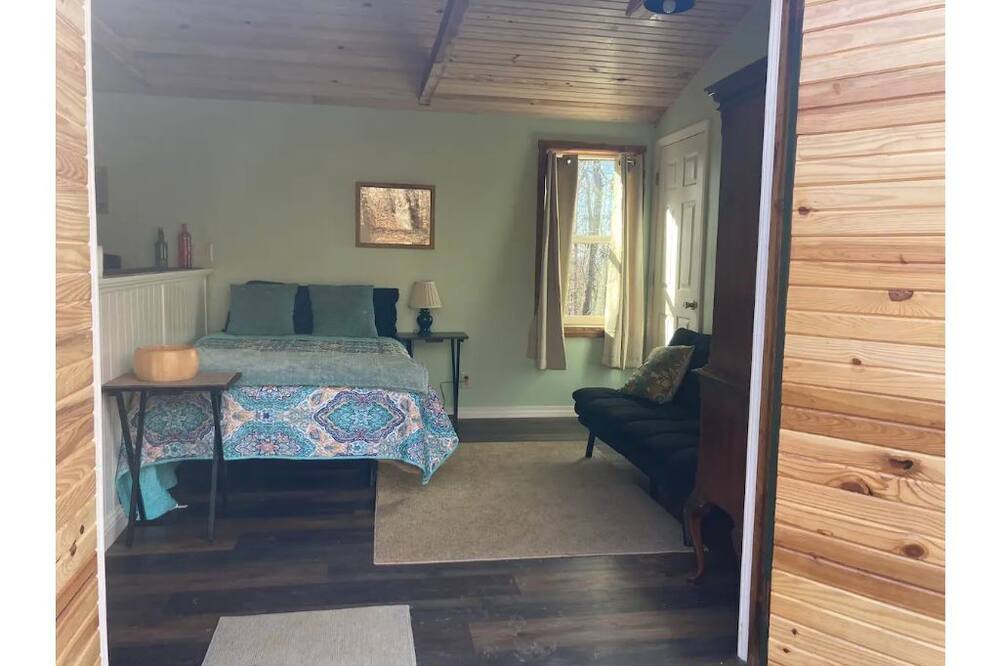 Photo of Bedroom in Squires
