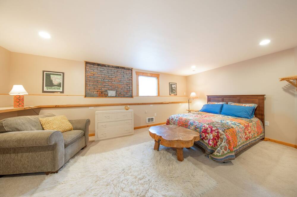 Photo of Bedroom in Sunset Hill