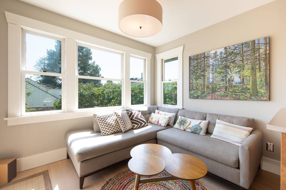 Photo of Others in Sunset Hill