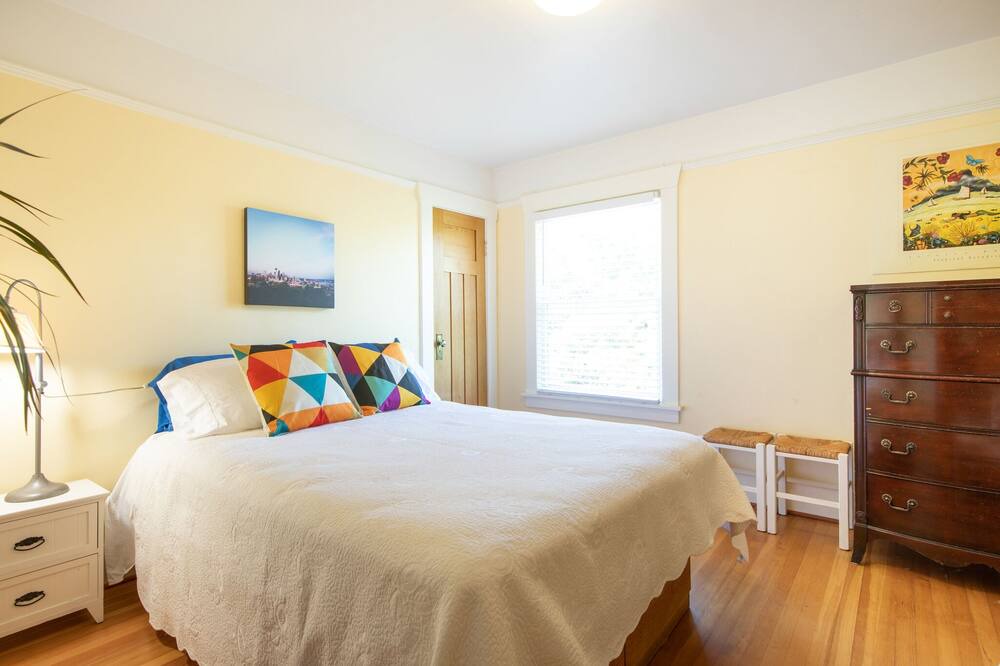 Photo of Bedroom in Sunset Hill