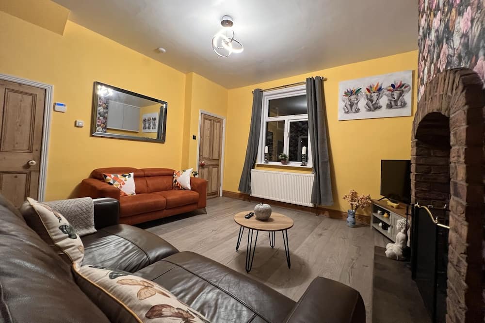 Photo of Livingroom in Stanley