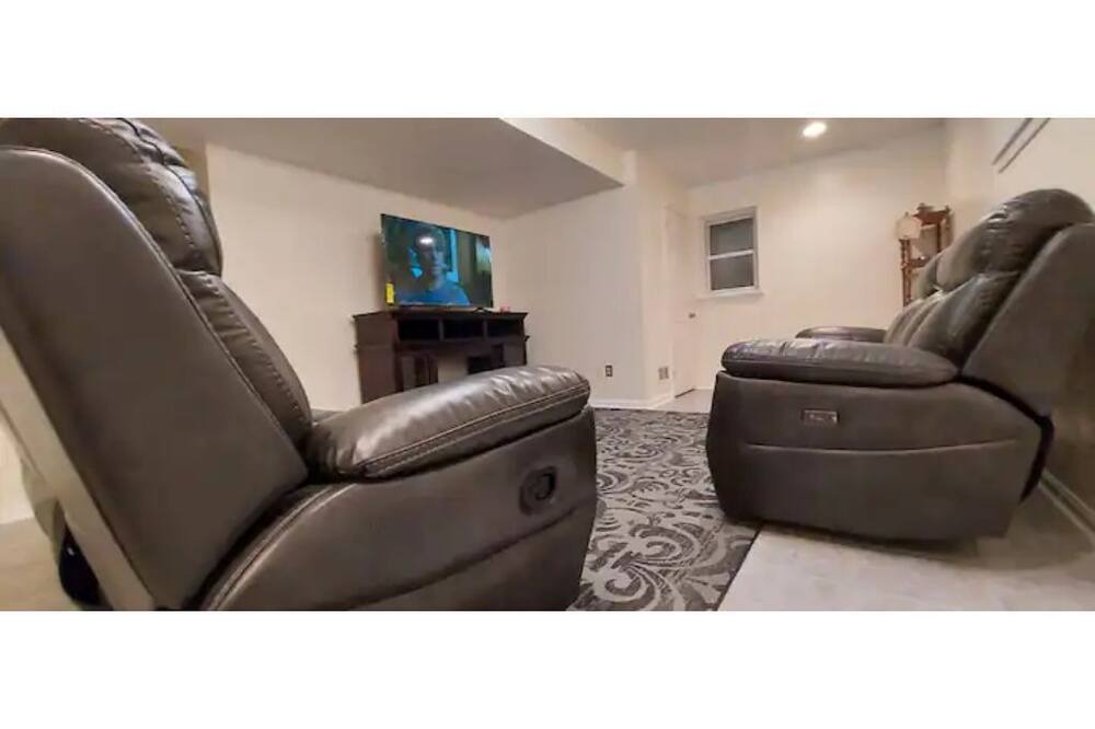 Photo of Livingroom in Coatesville