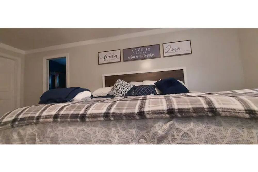 Photo of Bedroom in Coatesville