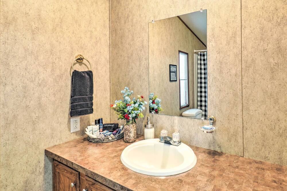 Photo of Bathroom in Paige