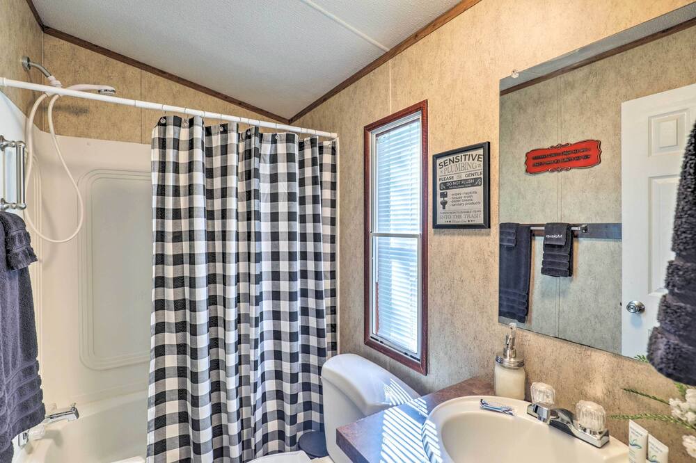 Photo of Bathroom in Paige