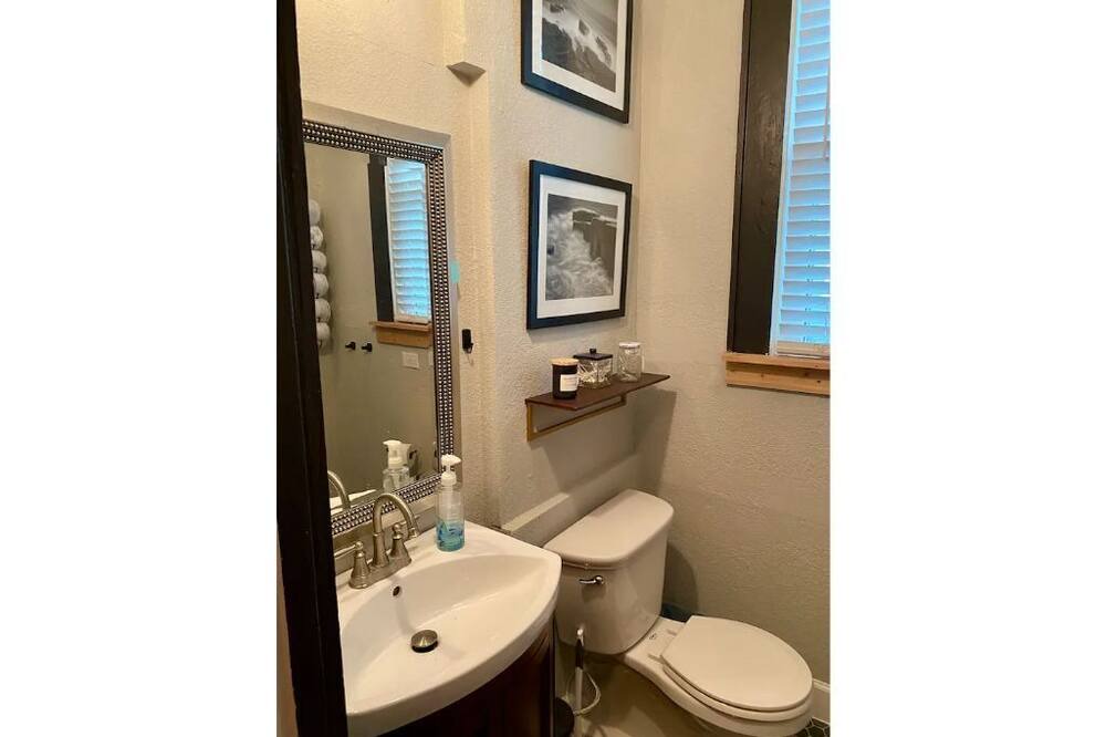 Photo of Bathroom in Denver Heights