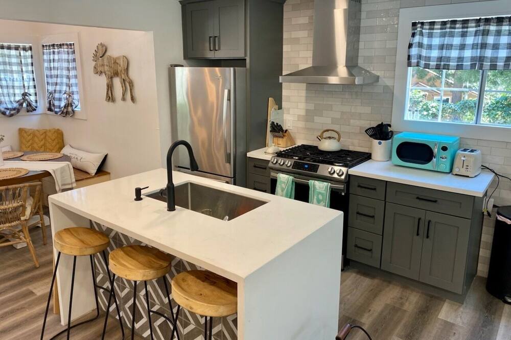 Photo of Kitchen in Cedarpines Park