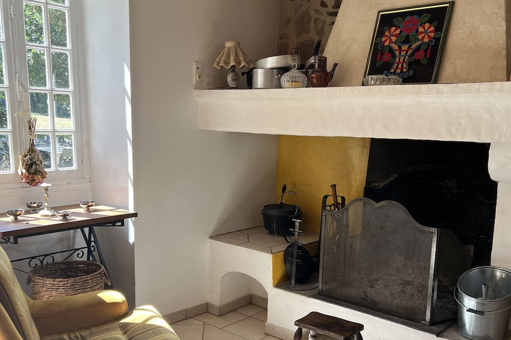 Photo of Livingroom in La Baume-Cornillane