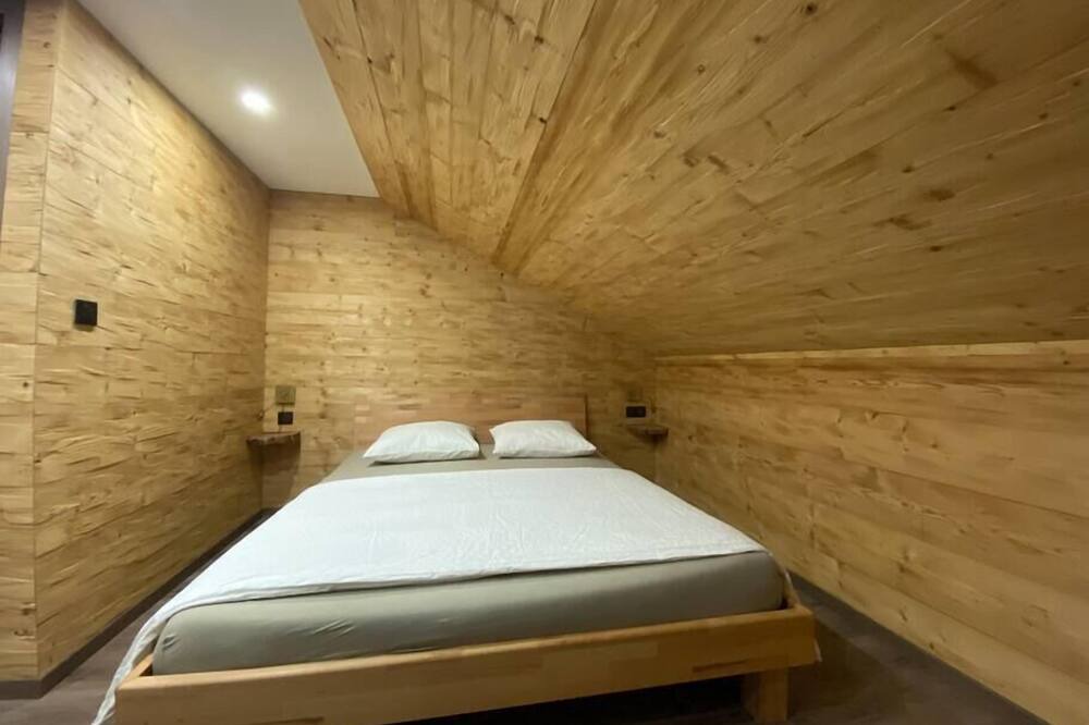 Photo of Others in Rochesson